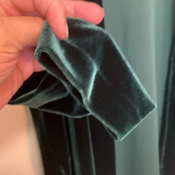 Luxurious Velvet Open Front Cardigan - Picture 6 of 6